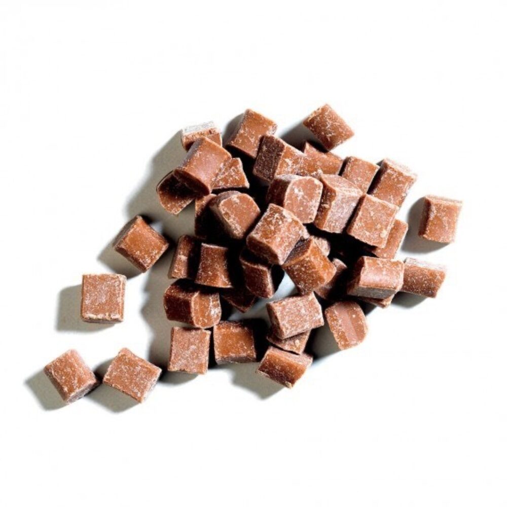 X 10KG MILK CHOCOLAT CHUNKS 8X8X6 CHM-CU-20X023-471