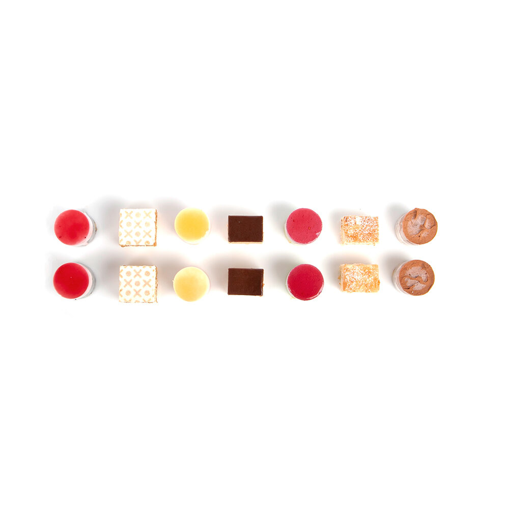 C/56PCS ASSORTIMENT MINI BAVAROIS ET GATEAUX