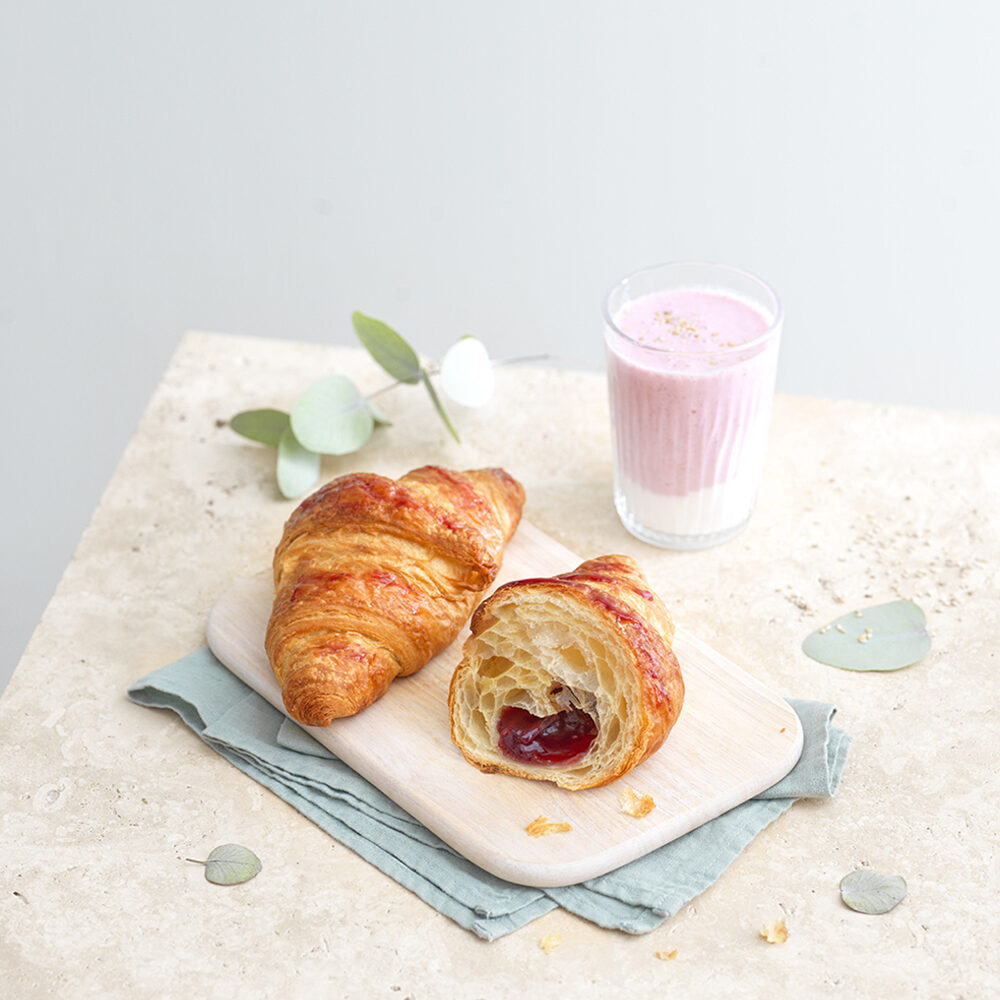 C/44PC CROISSANT RASPBERRY FILLING VEGAN 90G 38539 BRIDOR
