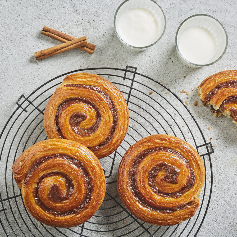C/60PC CINNAMON SWIRL  WITH BUTTER 100GR BRIDOR 39701