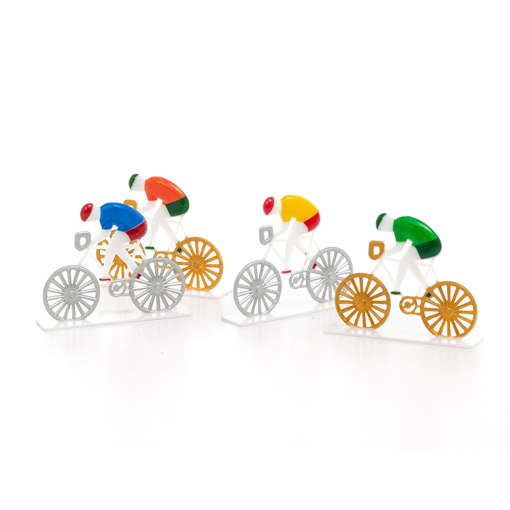 X12PC ASSORTIMENT COUREUR 4 COULEURS 5 X H.4CM PLASTIQUE