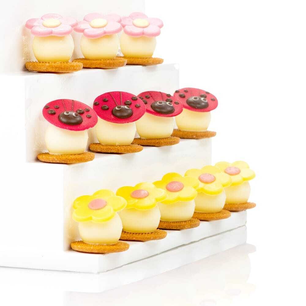 X302ST CHOCOLATE DECOR BUTTERCUP (YELLOW FLOWER) DOBLA