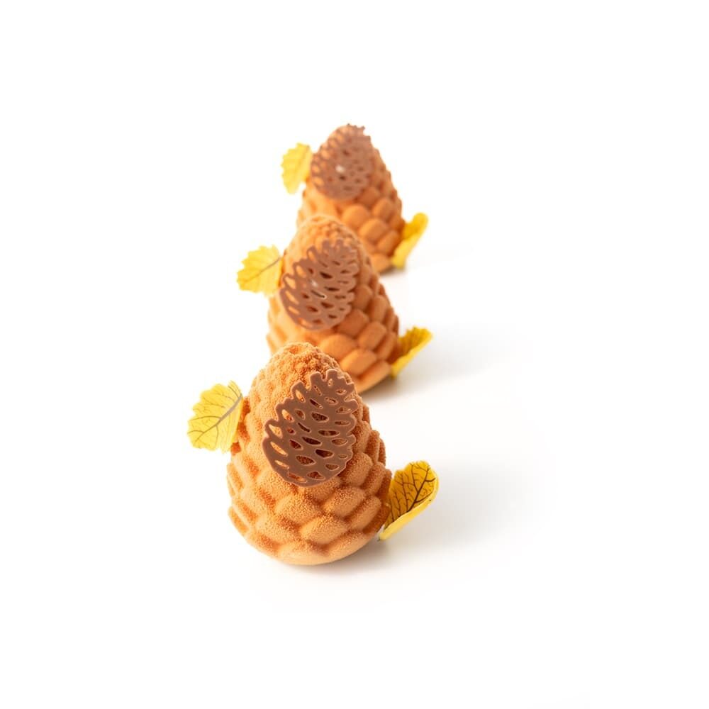 X180ST DÉCOR CHOCOLAT CHRISTMAS LACE PINECONE DOBLA