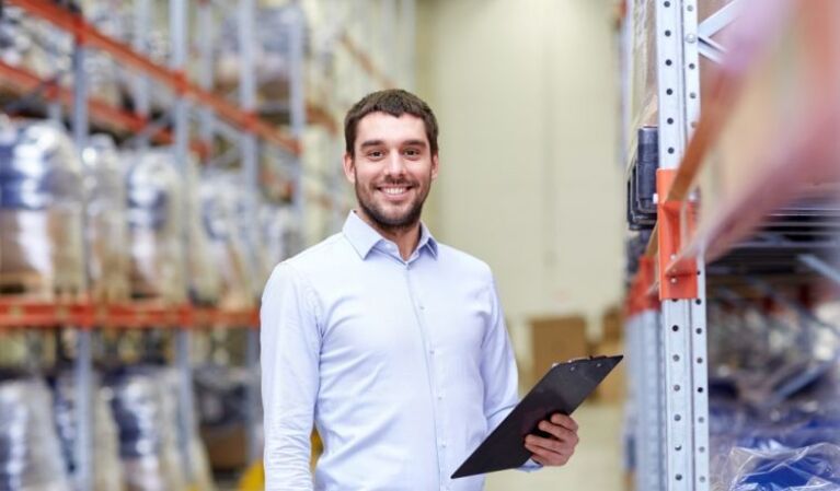 Logistics manager 752x440